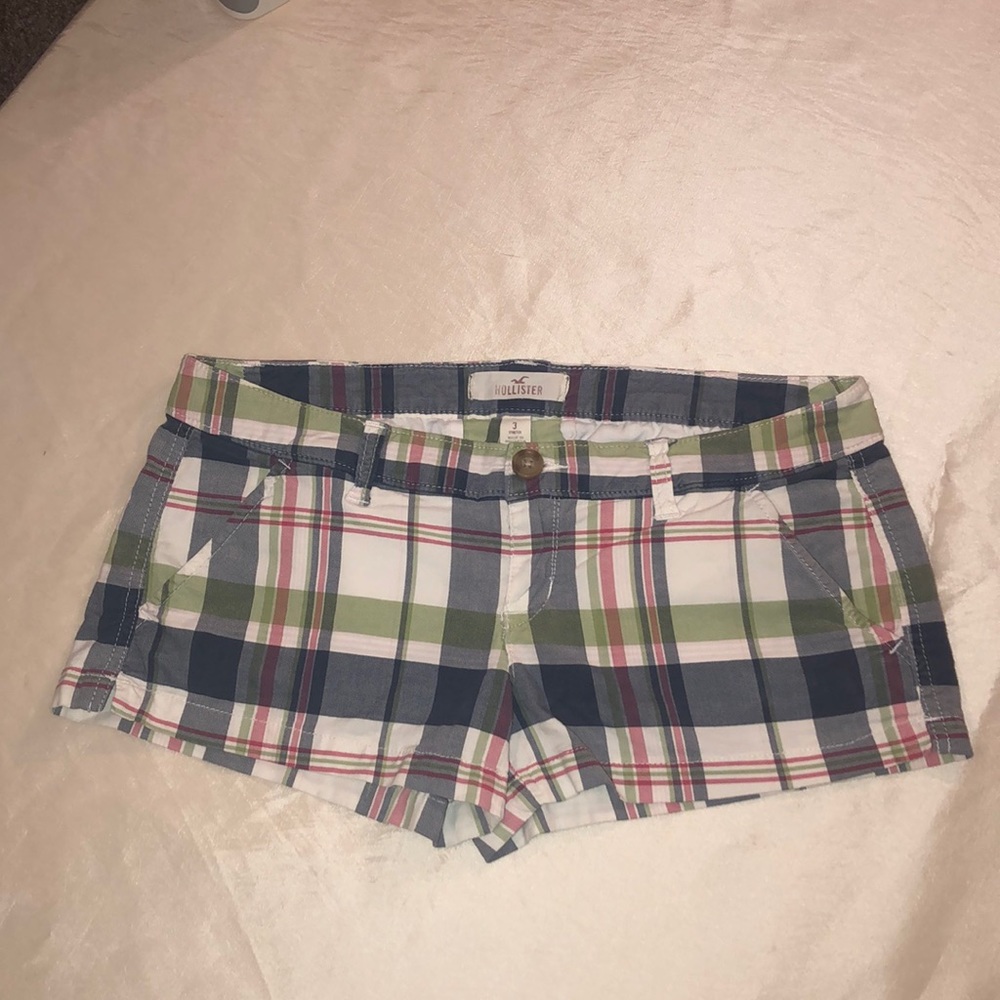Hollister plaid shorts
